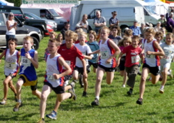 start of junior fell race